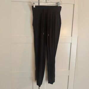 Lululemon joggers black size 4